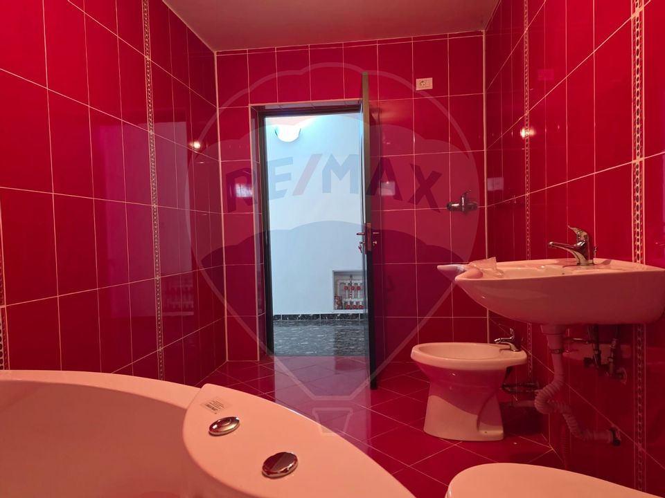 De vanzare casa solida cu teren generos si acces facil Lespezi Bacau