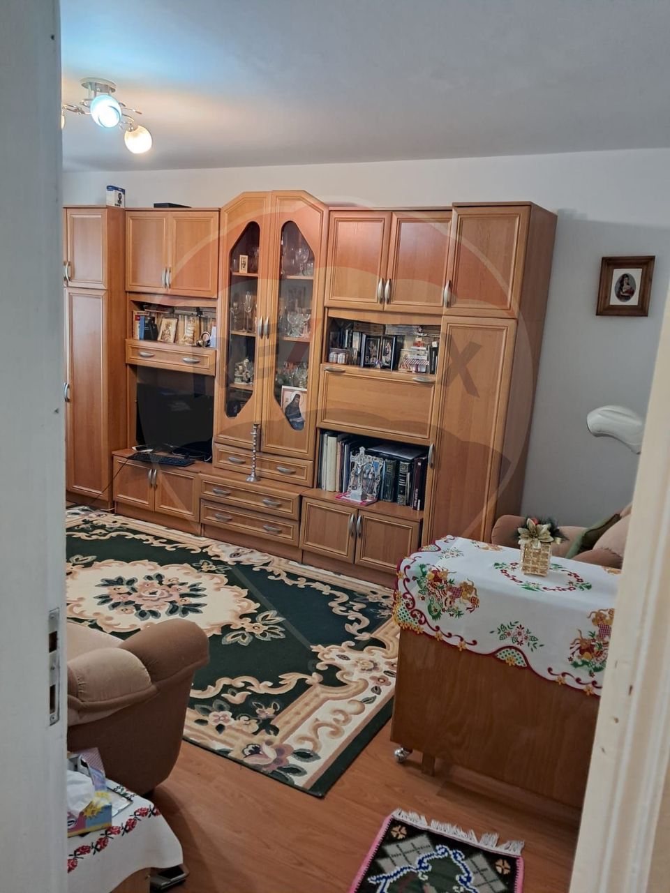 Apartament cu 3 camere de vânzare în zona Obcini