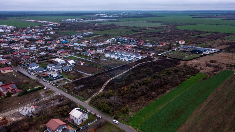 Vanzare teren intravilan 10.000mp Afumati - Strada Teiului
