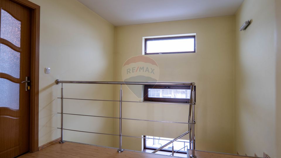 5 room House / Villa for sale