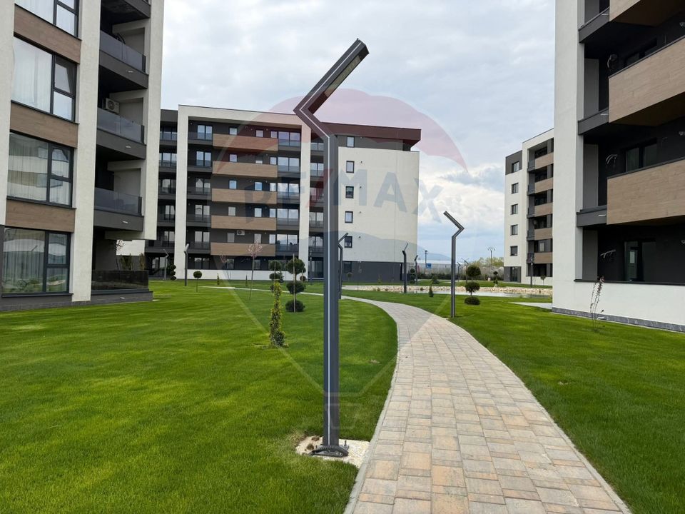 Apartament cu 2 camere de închiriat in bloc nou Valcom Residence III