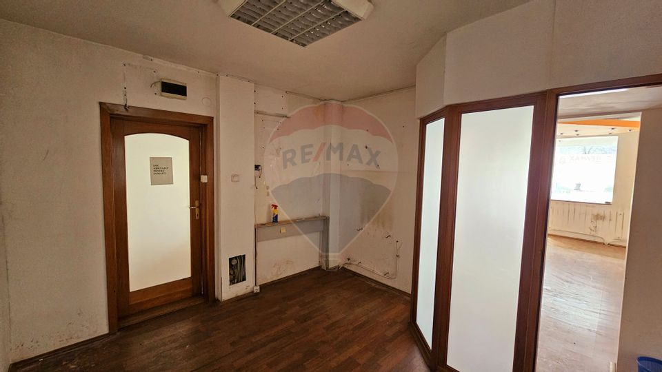 80sq.m Commercial Space for sale, Maratei area