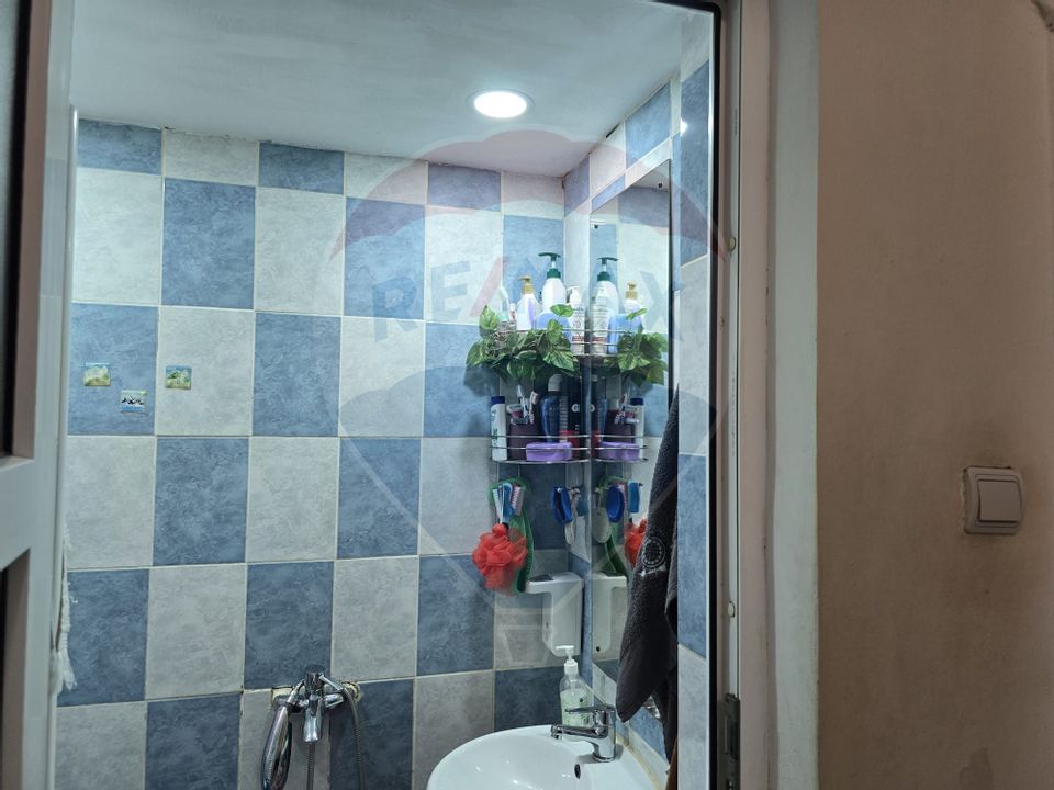 Apartament cu 3 camere de vânzare în zona Central