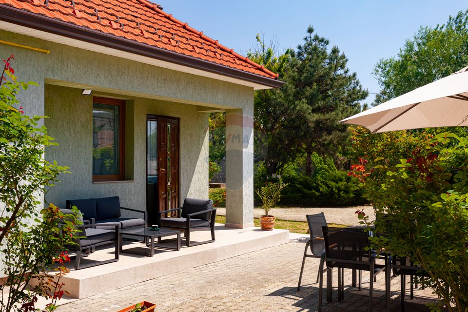 Casă cochetă de vânzare, teren 954 mp, posibil parcelare, în Subcetate