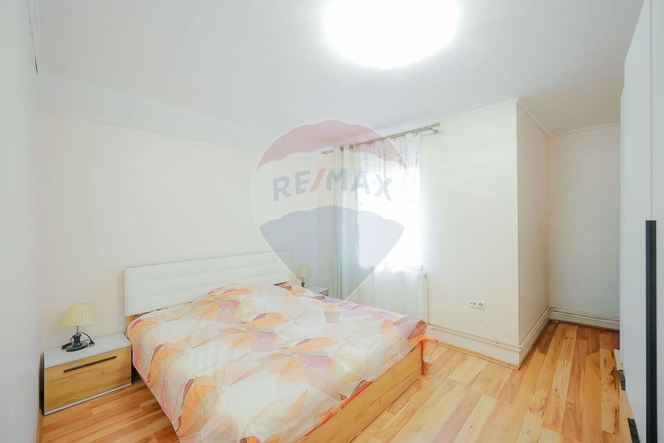 6 room House / Villa for sale, Episcopia Bihorului area