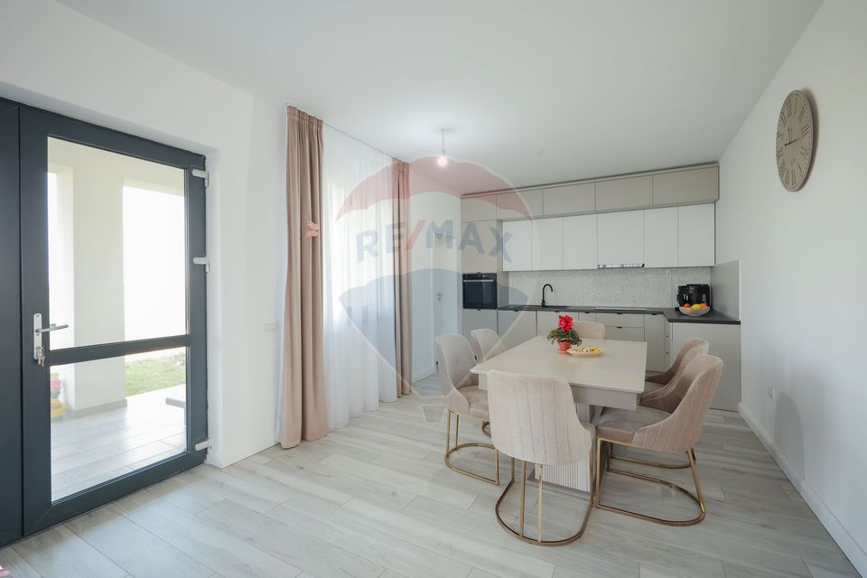 Casă de vânzare cu 3 dormitoare, Livada de Bihor