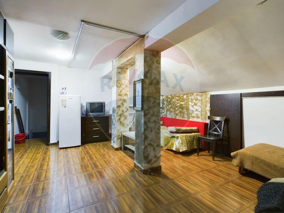 7 room Hotel / Pension for sale