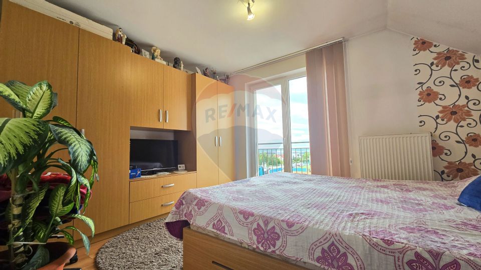 Apartament de 3 camere cu parcare subteranâ în zona Buna Ziua!