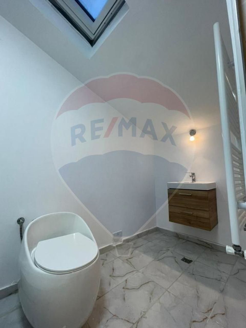 Hotel 29 camere de vânzare în zona P-ta Unirii