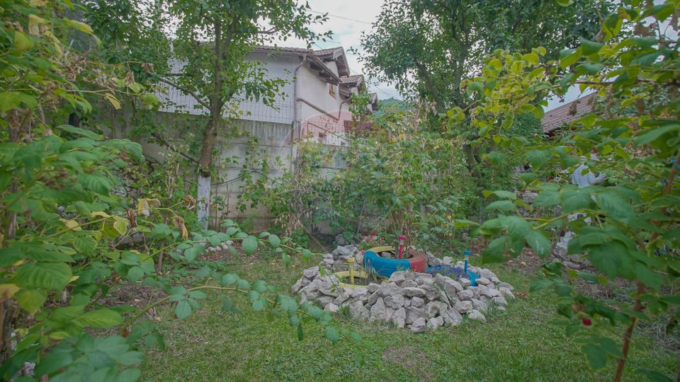 De vanzare vilă cu 5 camere, curte și garaj, în Șchei