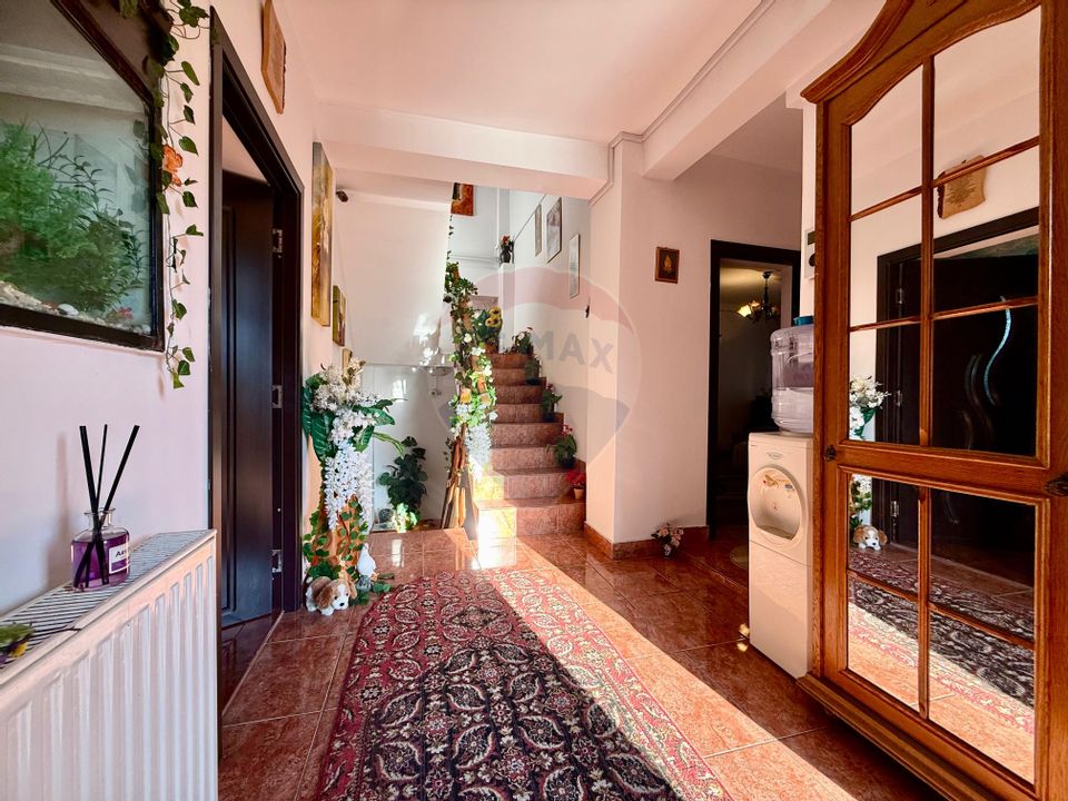 16 room House / Villa for sale, Coiciu area
