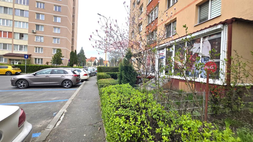 Închiriere spațiu comercial în Brașov, Astra, zona Calea București