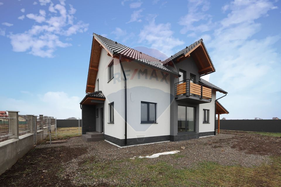 4 room House / Villa for sale, Nord-Vest area