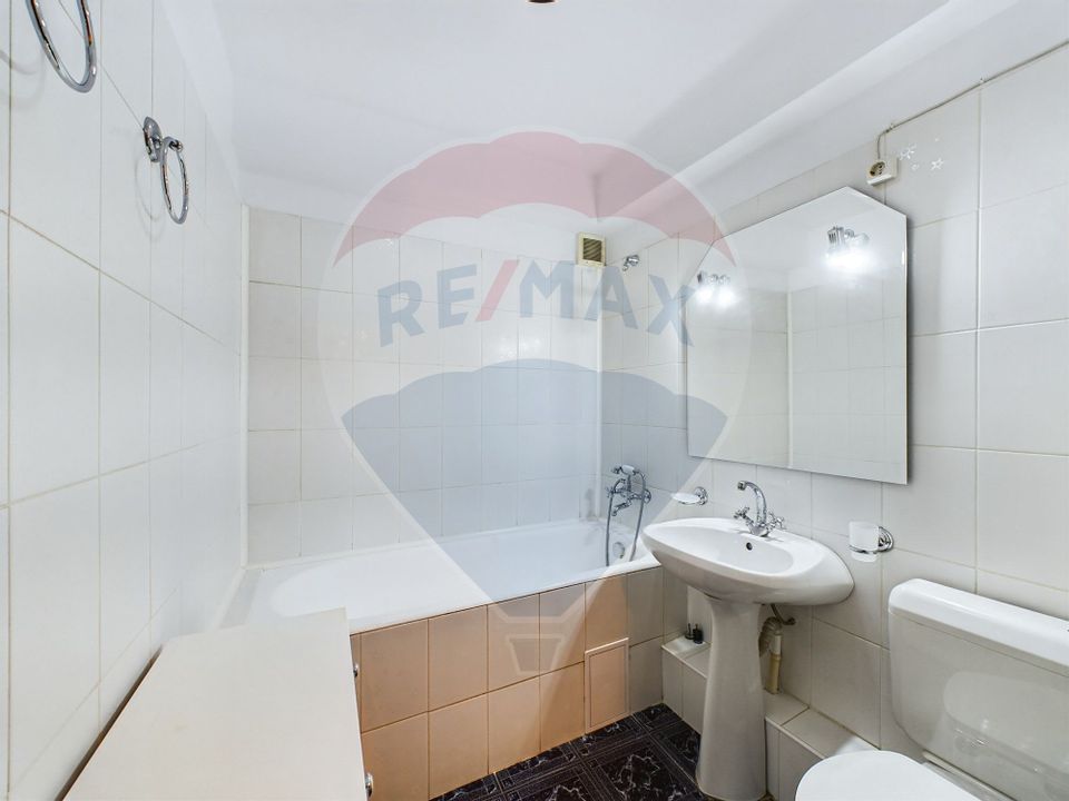 Apartament cu 4 camere de vanzare cu centrala proprie Bucuresti Mall