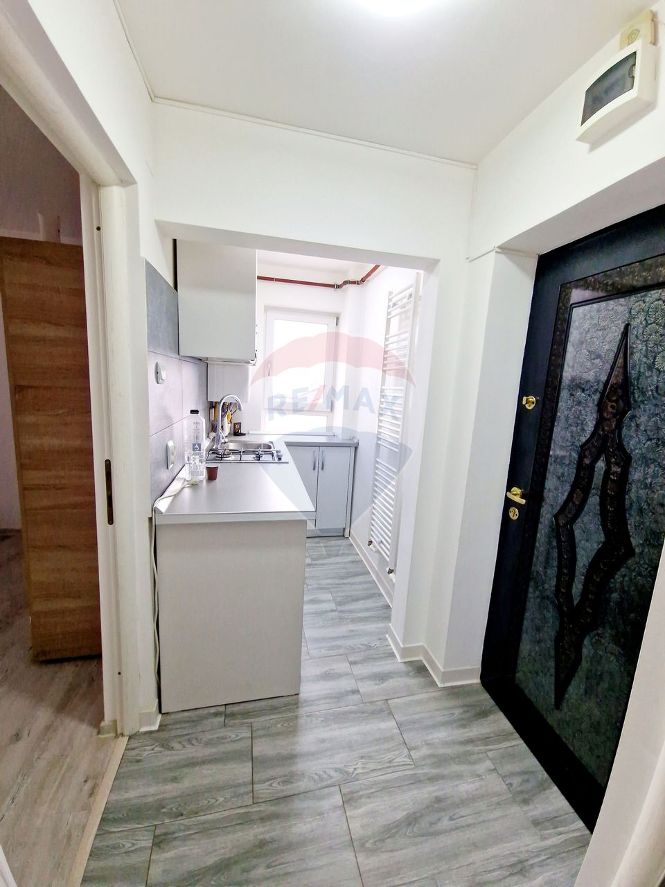 Apartament cu 1 camere de vânzare în zona 1 Mai