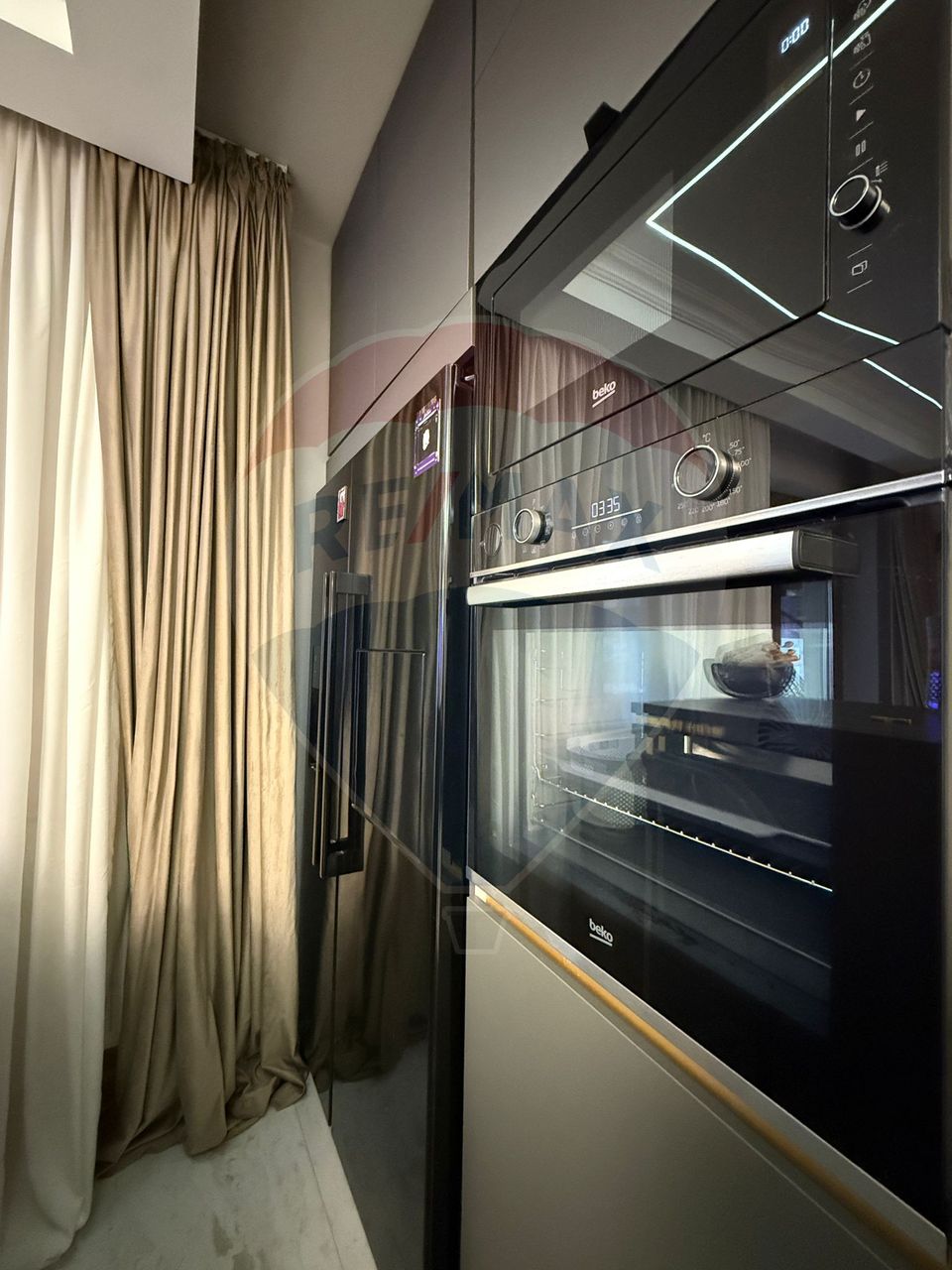 Apartament cu 3 camere de vânzare în zona Ultracentral