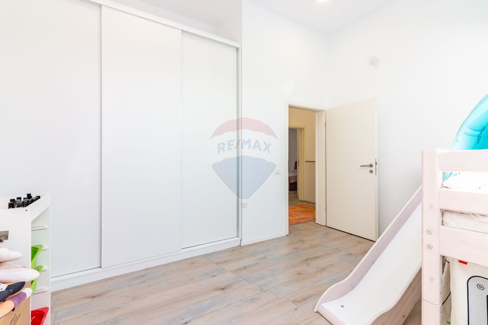 House / Villa with 5 rooms for sale, Laguna Albastra, str. Farms