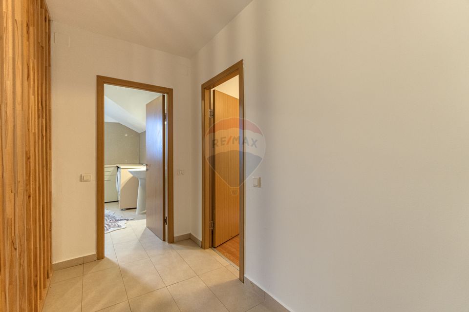 Apartament cu 6 camere de închiriat în zona Nouă – spațiu generos