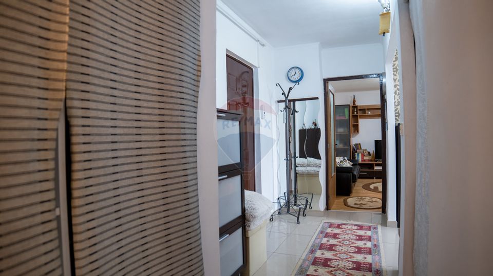 Oferta - vanzare apartament 2 camere stradal, cu centrala, Baicului