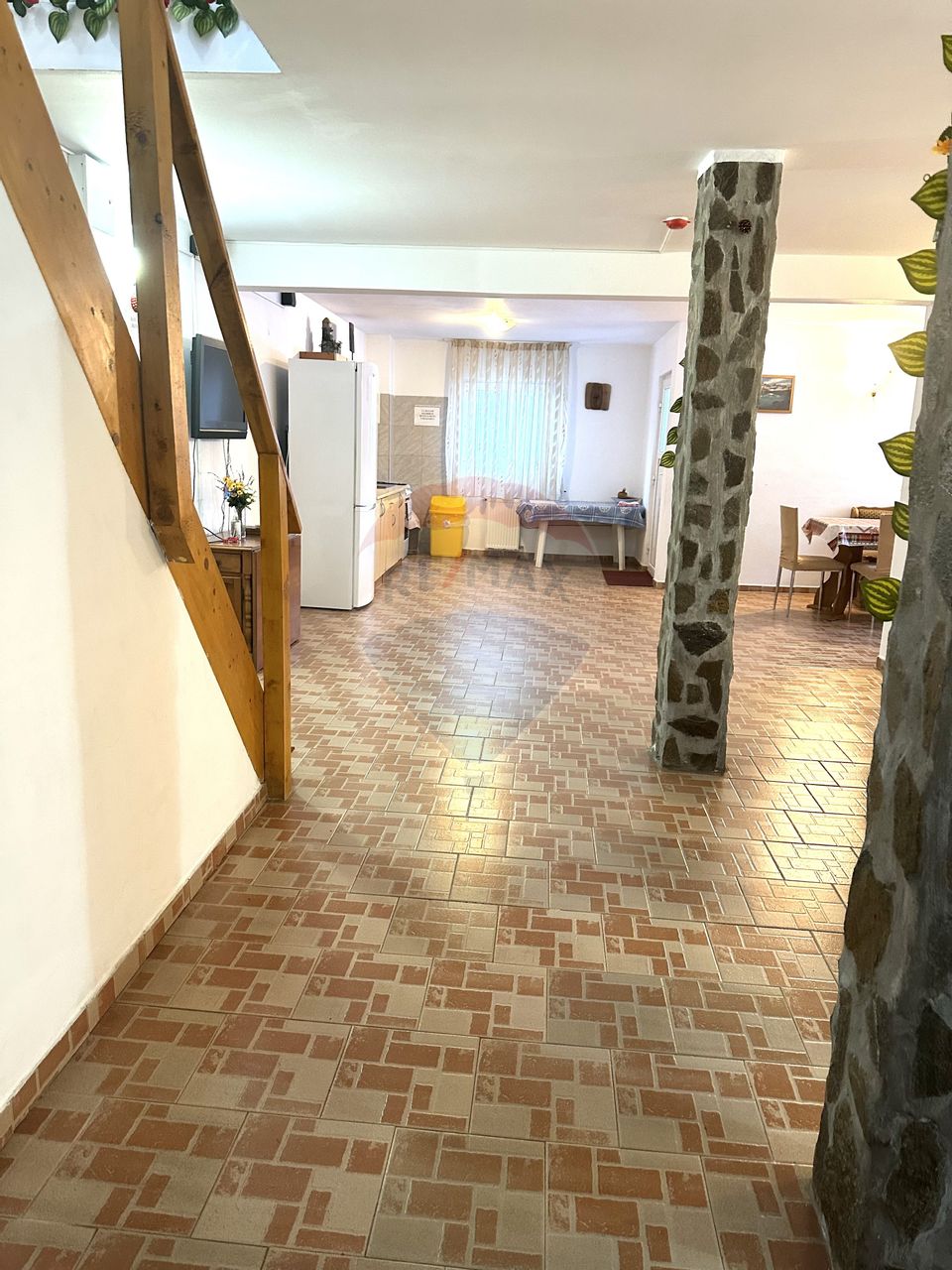 12 room Hotel / Pension for sale