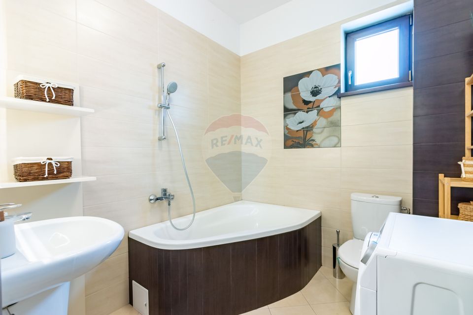 3 room apartment | Damaroaia | 87 sqm | 3/3 | two bathrooms | Park