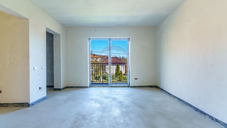 5 room House / Villa for sale