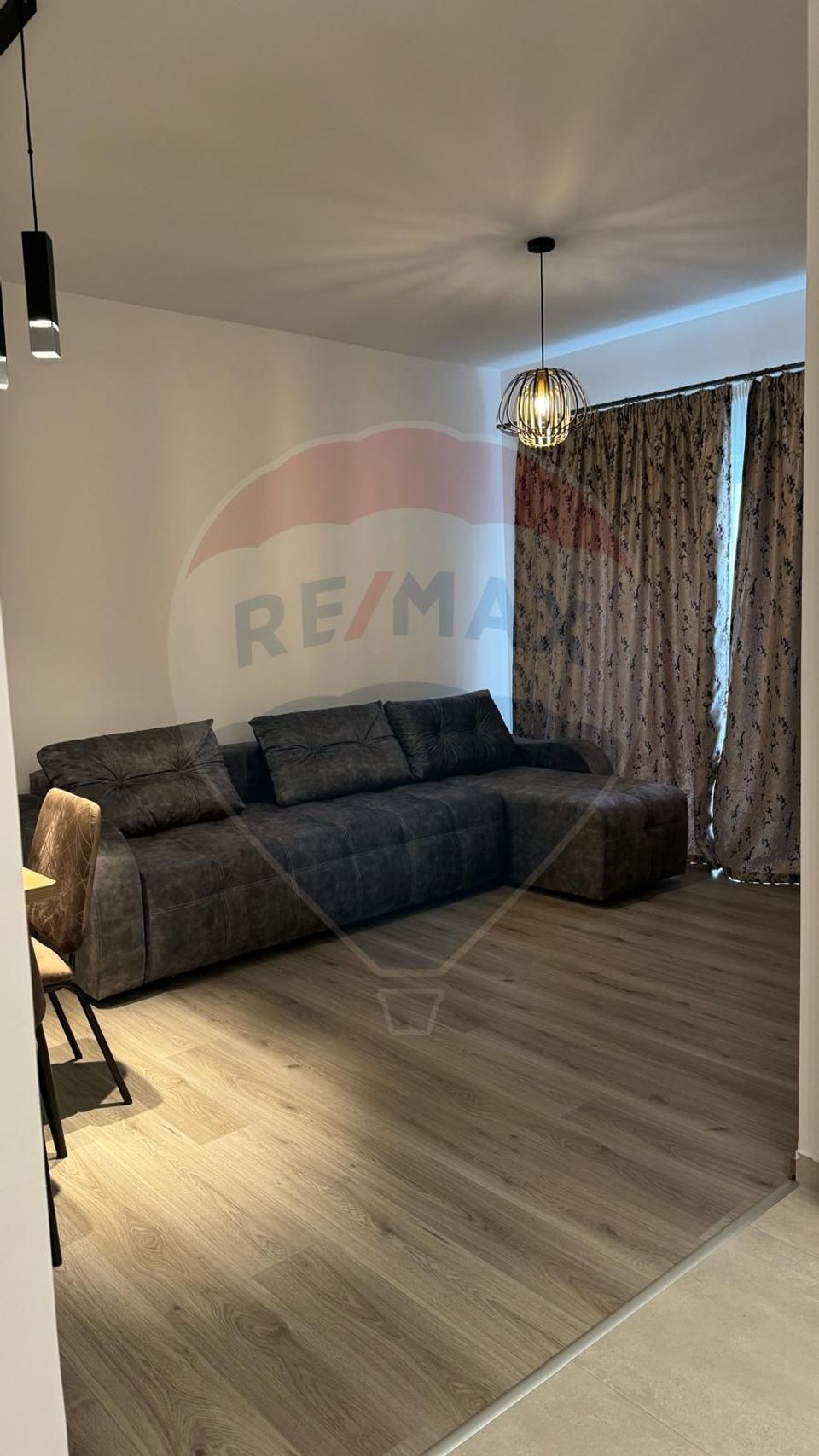 Apartament cu 2 camere de închiriat in Floresti