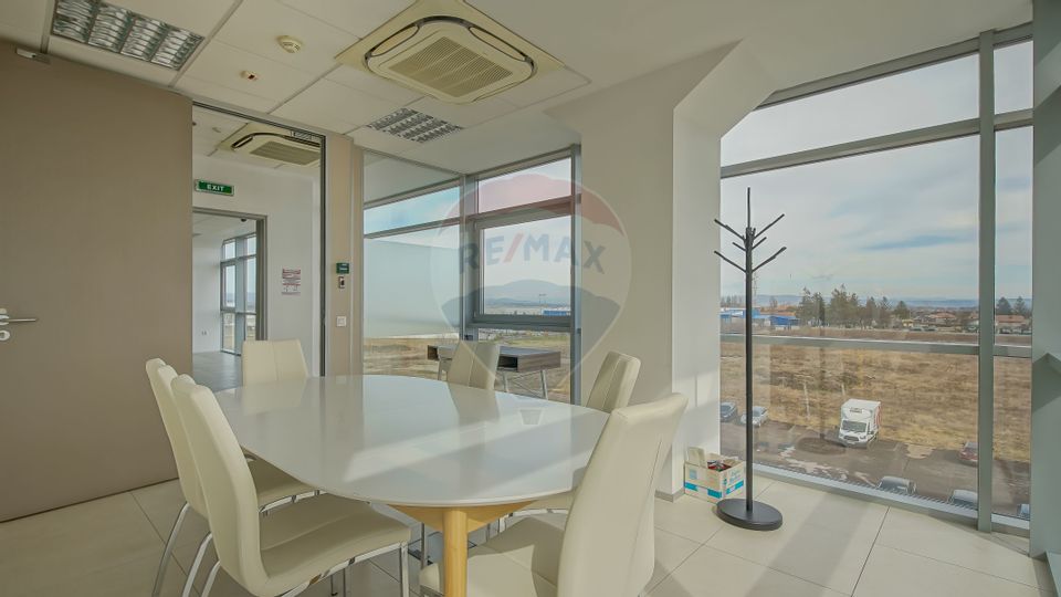 20sq.m Office Space for rent, Est area