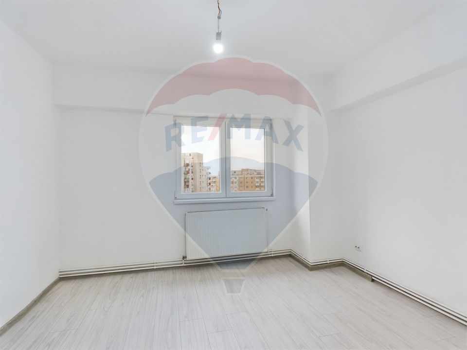 4 room Apartment for sale, Centrul Civic area