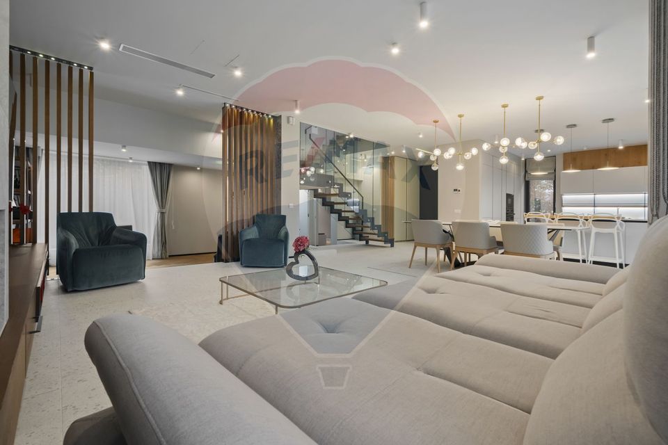 6 room House / Villa for sale