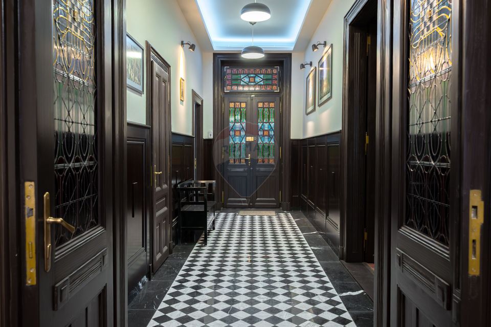 130 sqm Historic Property – Ideal for Living or Office