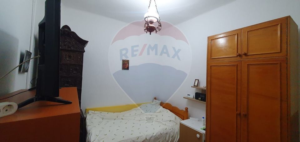 Casă / Vilă cu 3 camere de vânzare în zona Ultracentral