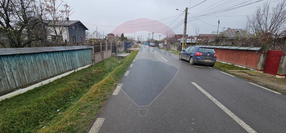 Casă bătrânească + teren 1581 mp în sat Holt, comuna Letea Veche