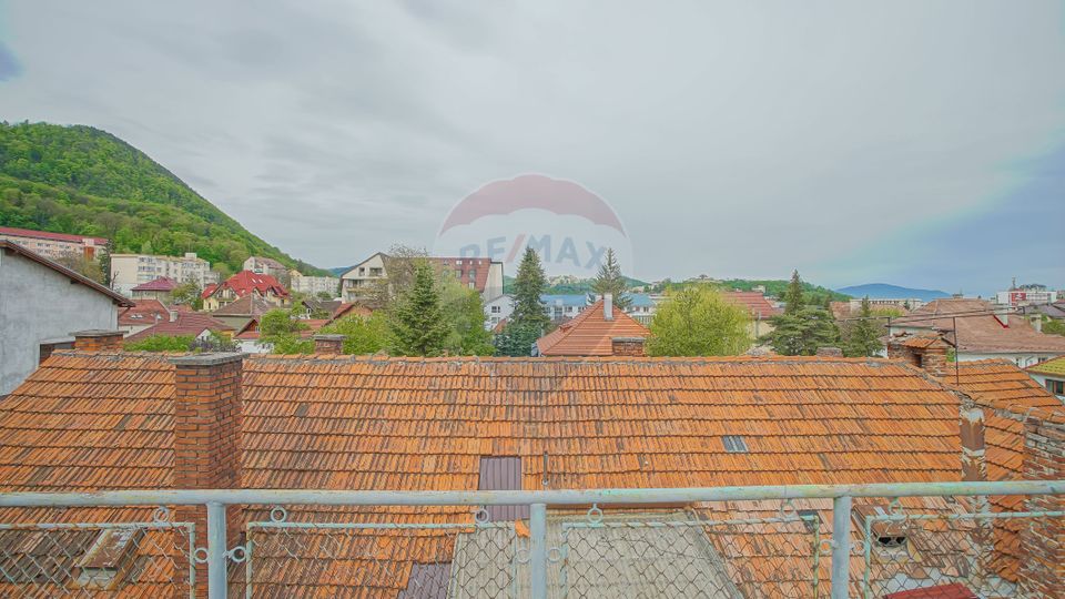 5 room Apartment for sale, Centrul Civic area