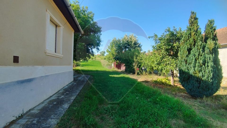 CASĂ DE VÂNZARE , Loc.Carastelec  jud. Sălaj - oportunitate unică!