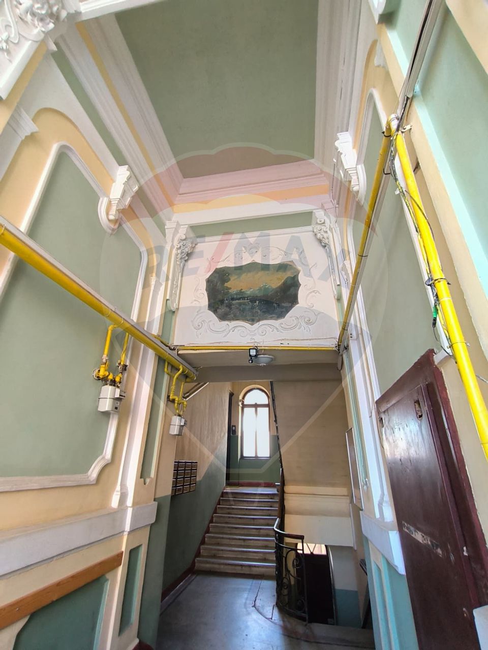 Apartament de vânzare în Palatul Berde, strada Horea