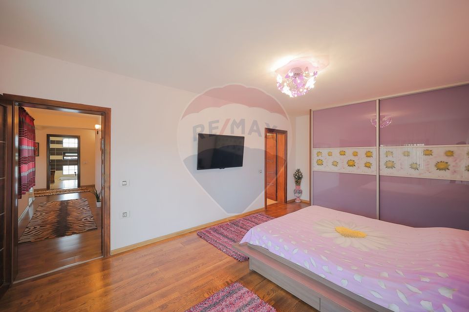 Vilă mediteraneană premium cu piscină, de vânzare, zona Dealuri Oradea