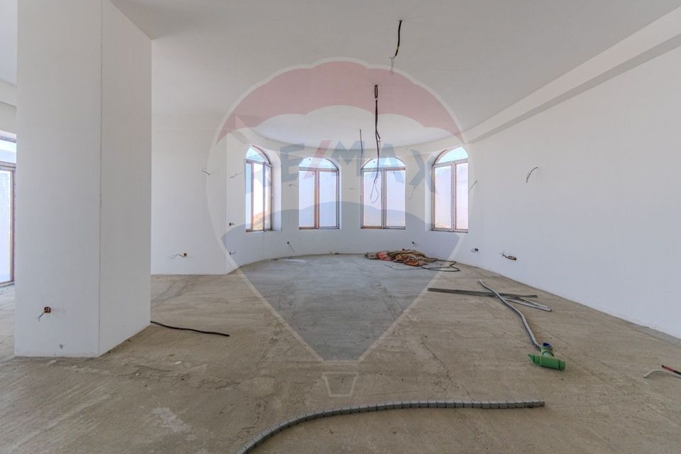 Activ Hotelier SubEvaluat | 18.000 mp construiti | 3 ha teren | BRASOV