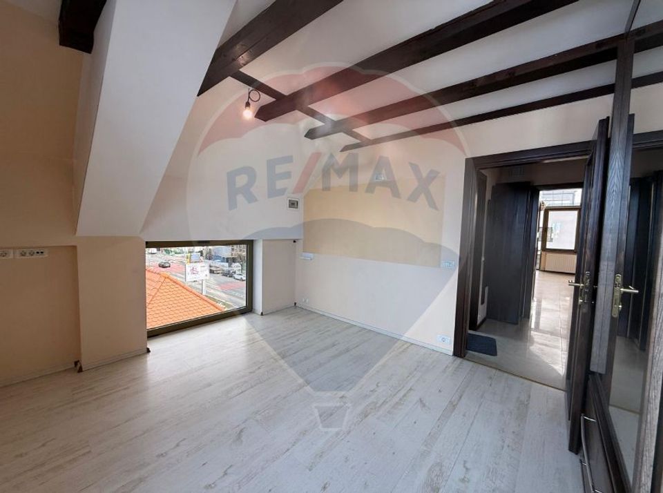 Spațiu de birou luminos în clădire modernă-Inchiriere