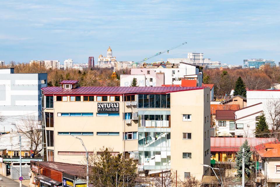 Apartament cu 3 camere în zona Brancoveanu/Piata Sudului