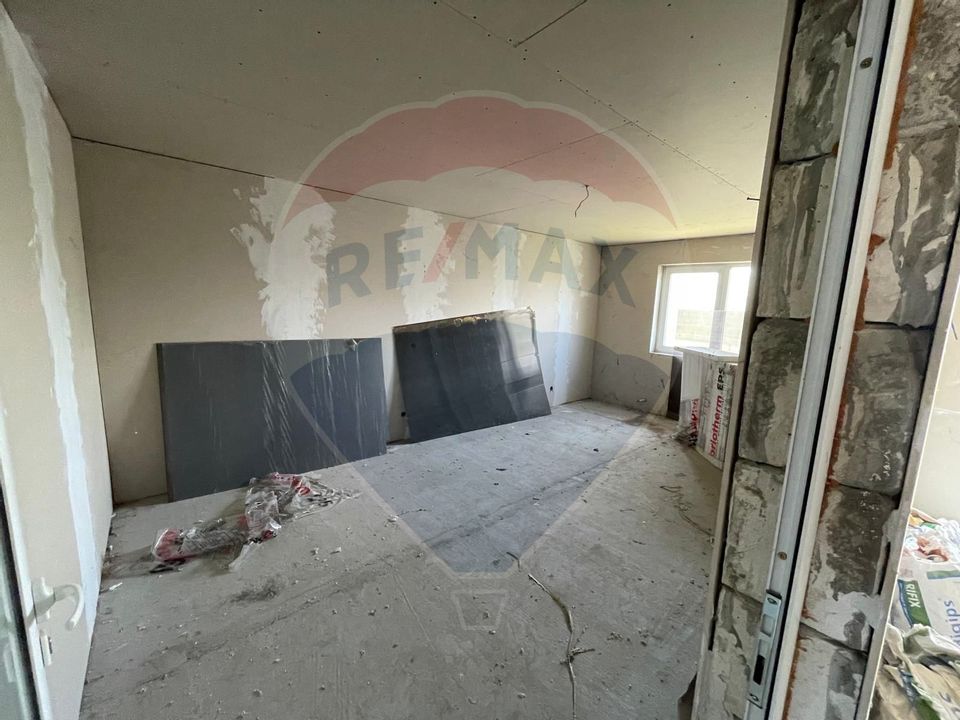 Casă P+1- Vasilați - 491 mp teren - posibiliate de extindere