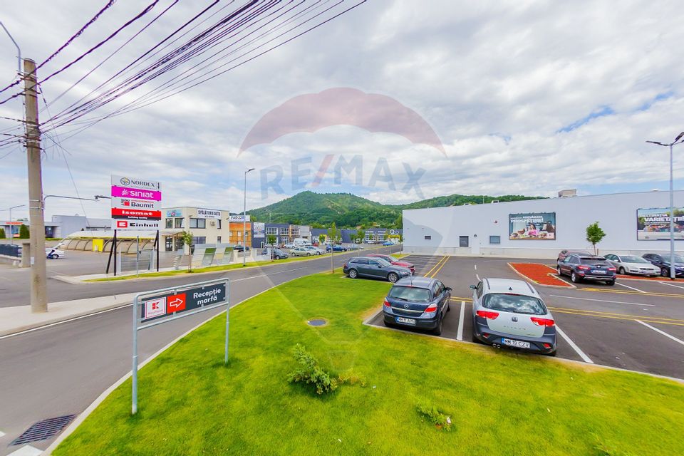 1,405sq.m Commercial Space for rent, Grivitei area