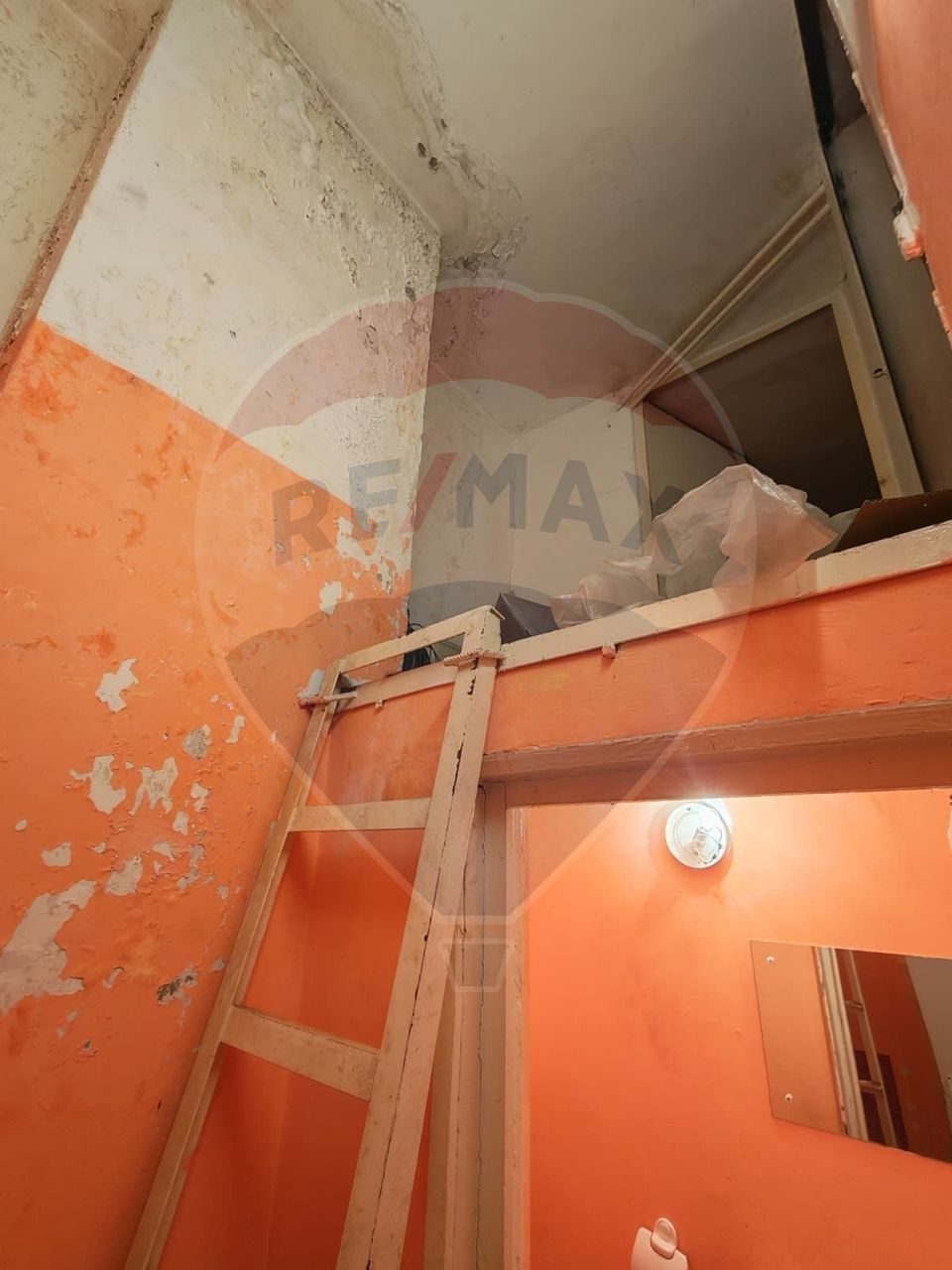 40sq.m Commercial Space for rent, Ultracentral area