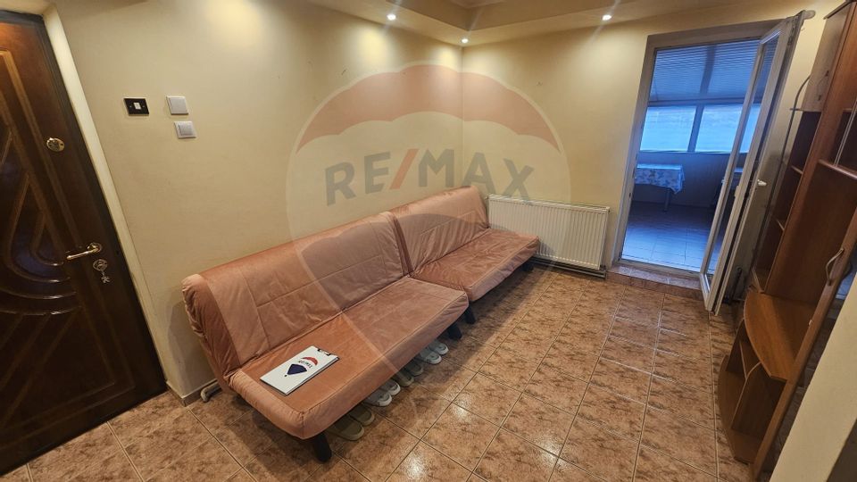3 room Apartment for rent, Brestei area