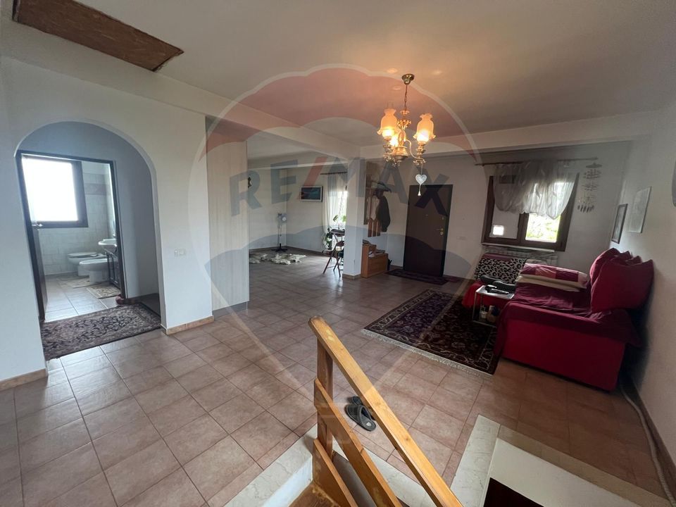 6 room House / Villa for sale