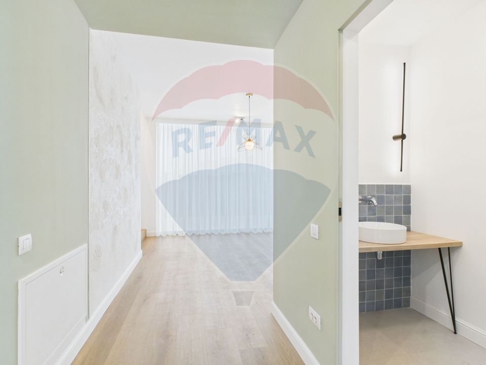 Vila luminoasa cu 4 camere si panouri solare in Amber FOREST Tunari