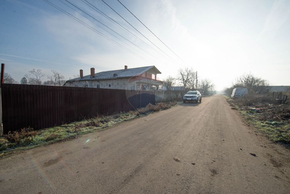 Teren intravilan de vanzare 980mp, deschidere 13,4, Varasti,  Giurgiu