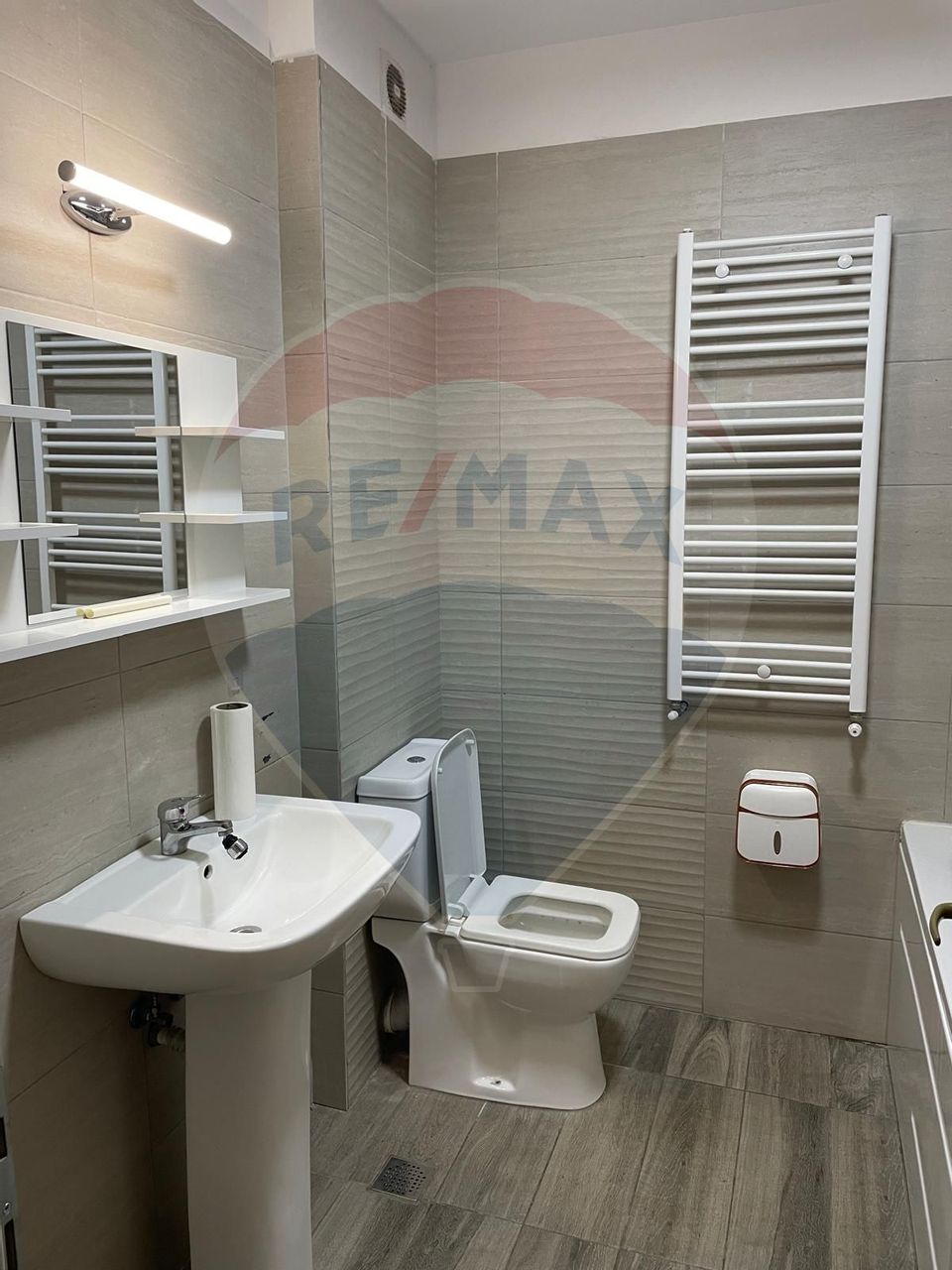 Apartament cu 2 camere de vânzare | Metalurgiei | Cartierul Solar