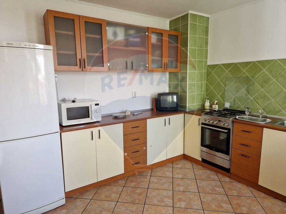 Apartament cu 3 camere de închiriat - Zona Dealuri Oradea
