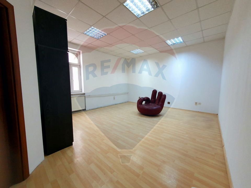 162.28sq.m Office Space for rent, Gara area